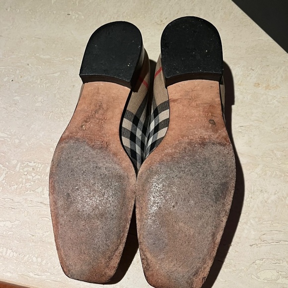 Burberry London Womens Novacheck canvas slip on, size 7 1/2M - Picture 5 of 5